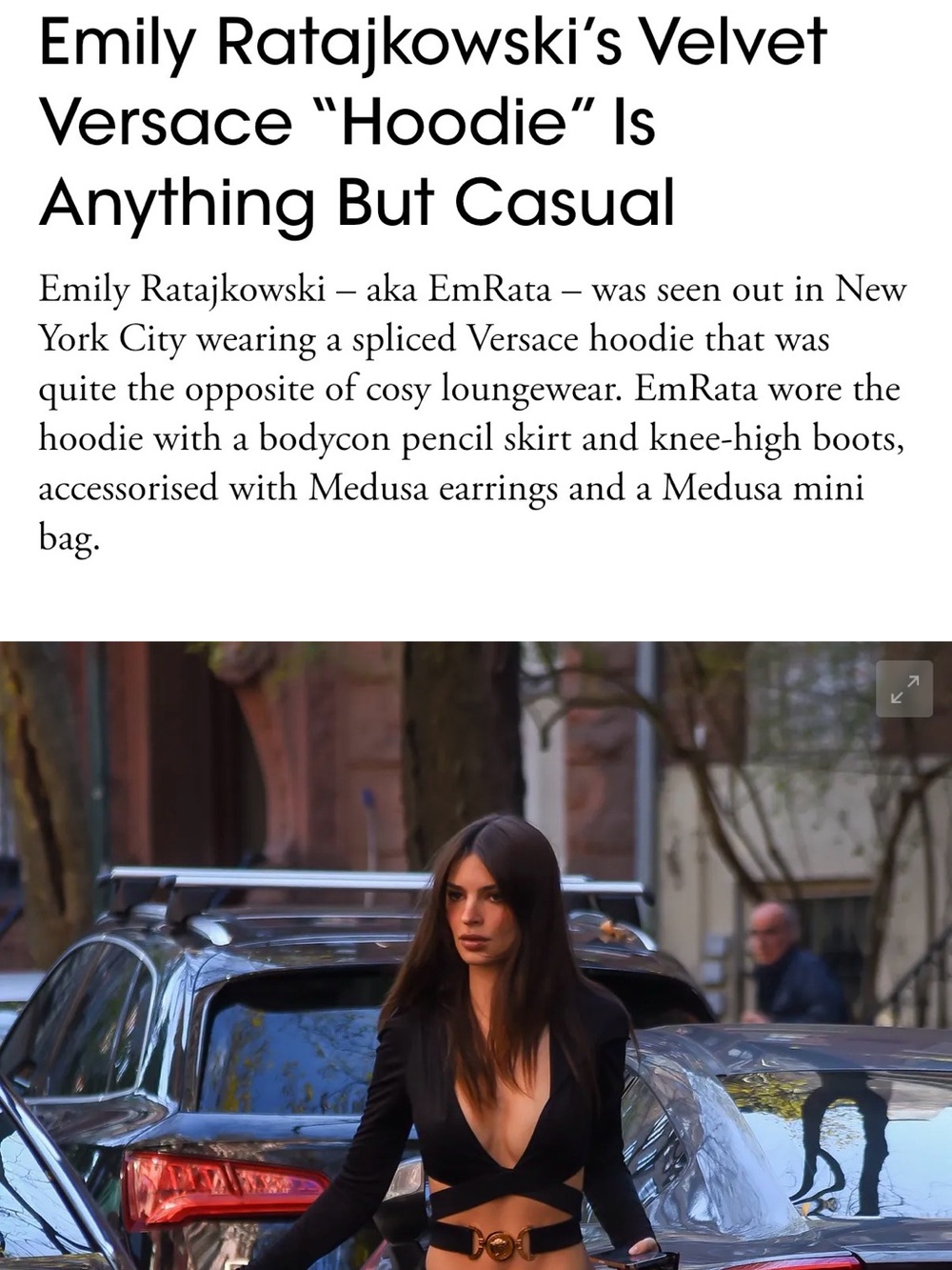 Versace Runway Pink Crushed Velvet Cropped Hoodie with Medusa Belt - Picture 11 of 11